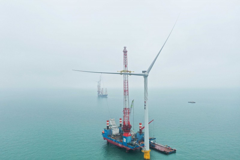 风机叶片对接（秦童杰 摄）